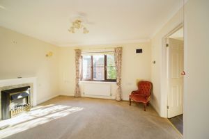 LIVING ROOM- click for photo gallery